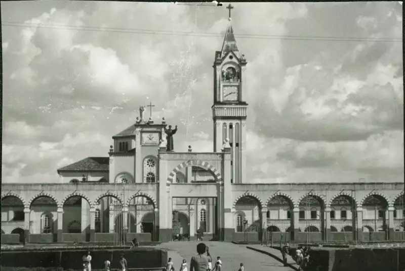Foto 22: Santuário de São Francisco das Chagas : Juazeiro do Norte, CE