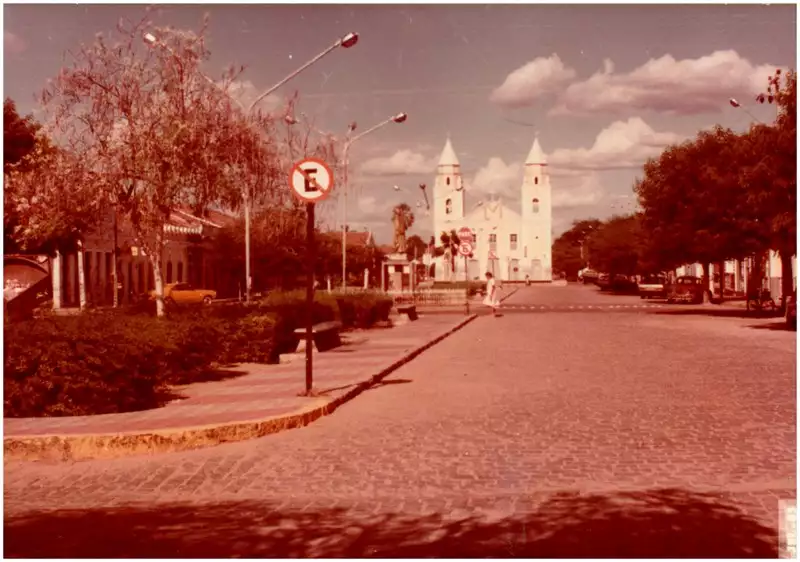 Foto 13: Vista parcial da cidade : Igreja Matriz da Imaculada Conceição : Limoeiro do Norte, CE