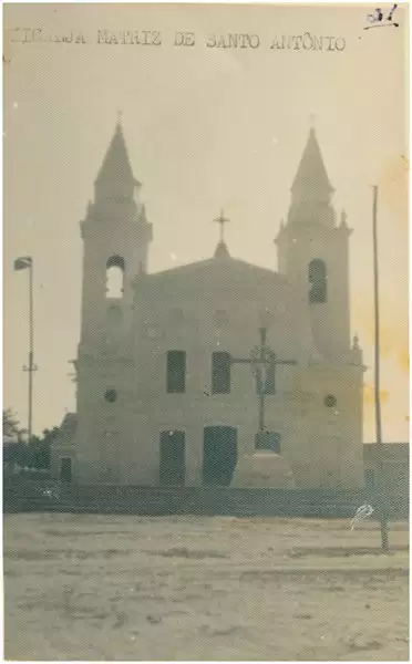 Foto 2: Igreja Matriz de Santo Antônio de Pádua : Quixeramobim, CE