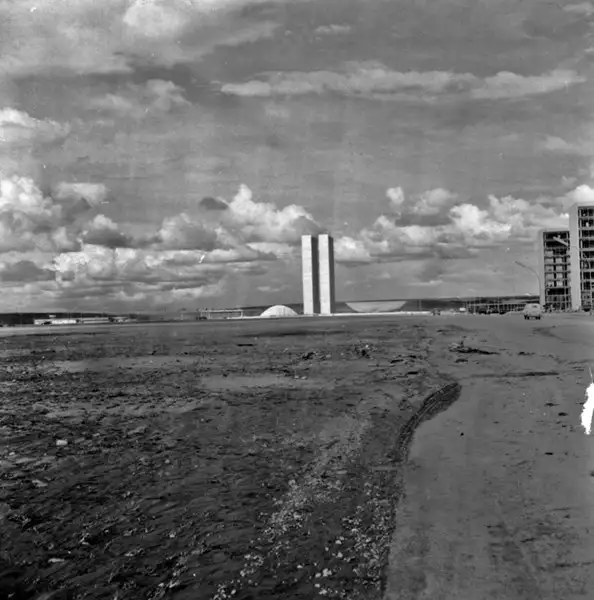 Foto 14: Esplanada dos Ministérios vendo-se o conjunto do Congresso : Brasília (DF)