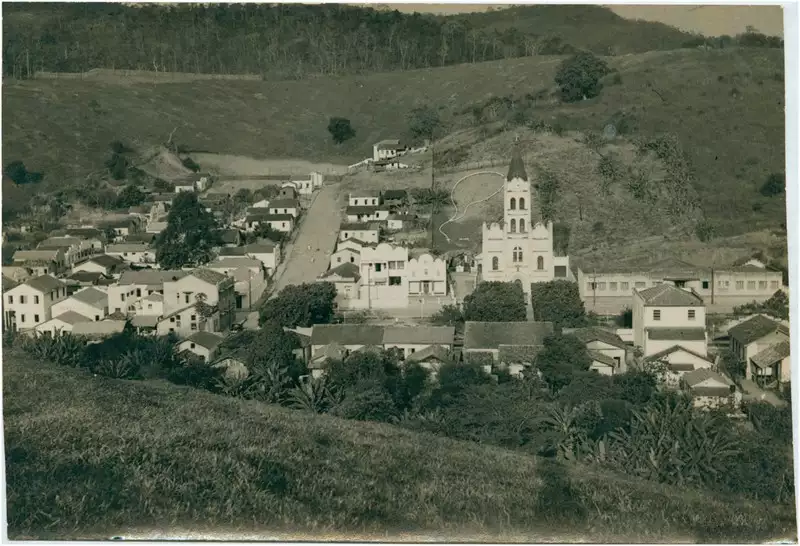 Foto 6: Vista panorâmica da cidade : Igreja Matriz de São Sebastião : Afonso Cláudio, Es