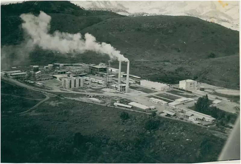 Foto 27: [Vista aérea da] Fábrica de Cimento Ouro Branco : Cachoeiro de Itapemirim, ES