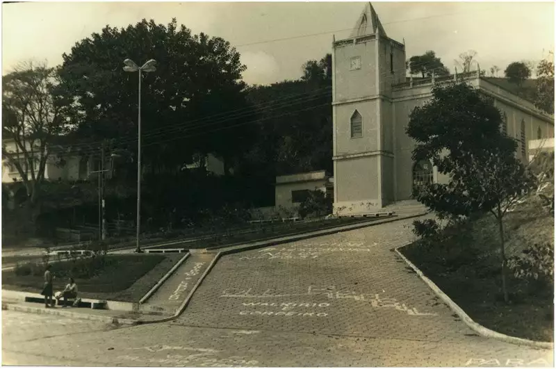 Foto 1: Igreja Matriz de Nossa Senhora das Dores : Dores do Rio Preto, ES