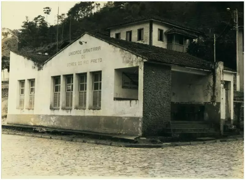 Foto 3: Unidade sanitária : Dores do Rio Preto, ES
