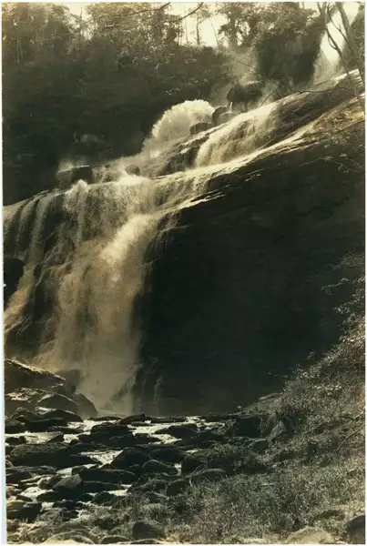 Foto 11: Cachoeira da Fumaça : Dores do Rio Preto, ES