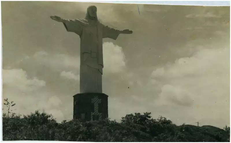Foto 16: Monumento ao Cristo Redentor : Guaçuí, ES