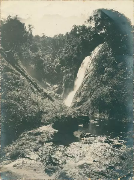 Foto 23: Cachoeira Véu de Noiva : Santa Leopoldina, ES