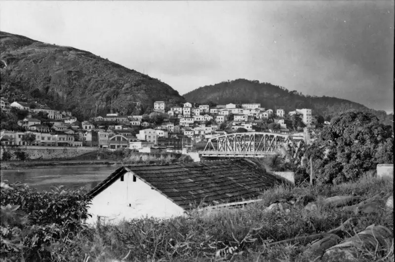 Foto 19: Aspecto de Vitória à margem esquerda do rio Douro - Bairro do morro de Santo Antônio (ES)