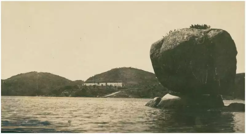 Foto 35: [Rio Santa Maria da Vitória] : Pedra dos Ovos : Vitória, ES