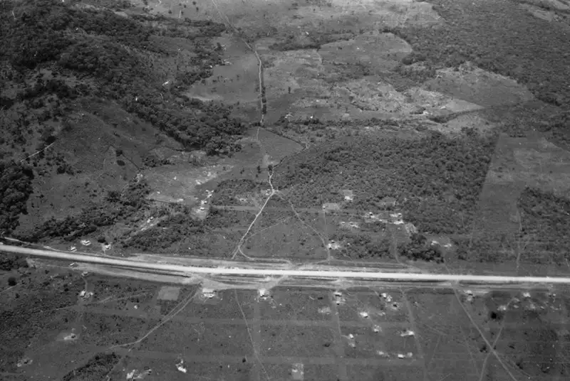 Foto 83: Vista aérea da BR-14 entre Goiânia e Anápolis (GO)