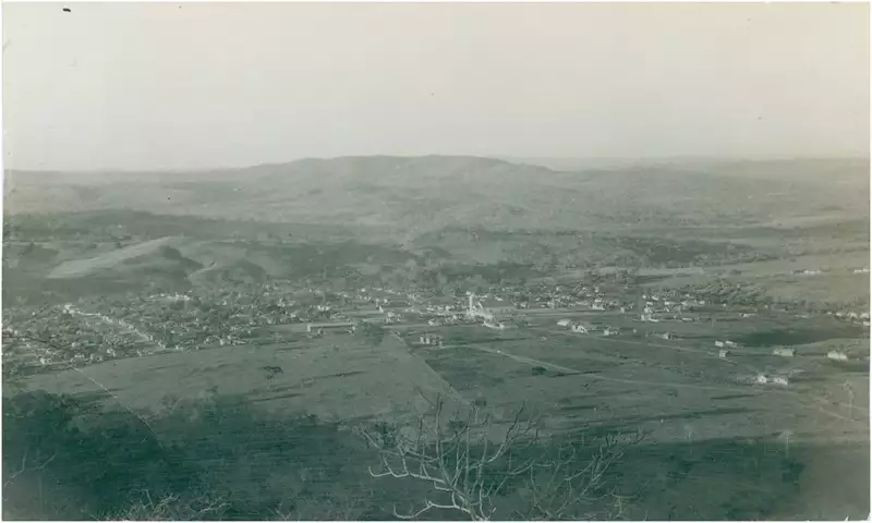 Foto 11: Vista panorâmica da cidade : Anicuns, GO