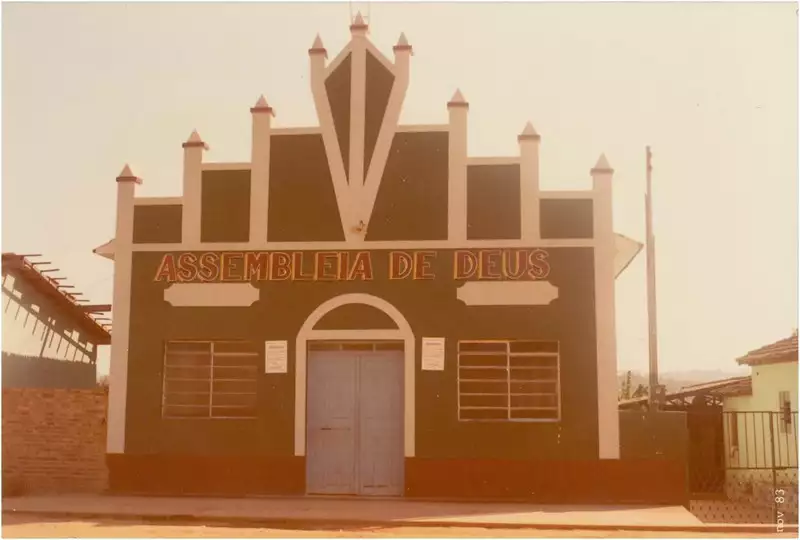 Foto 6: Igreja Evangélica Assembleia de Deus : Arenópolis, GO