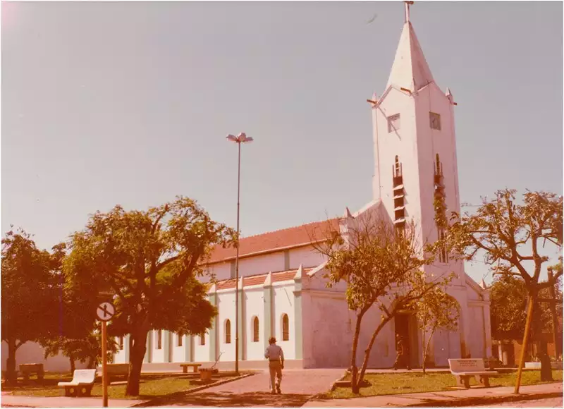 Foto 8: Igreja Matriz do Divino Espírito Santo : Caiapônia, GO