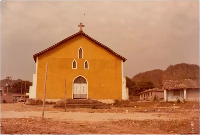 Foto 2: Igreja Nossa Senhora de Santana : Cavalcante, GO