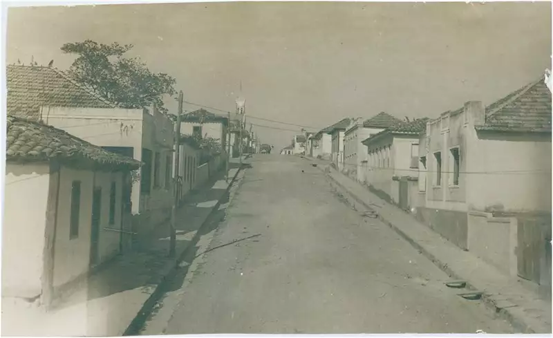 Foto 2: Rua Dr. Pedro Ludovico : Corumbaíba, GO