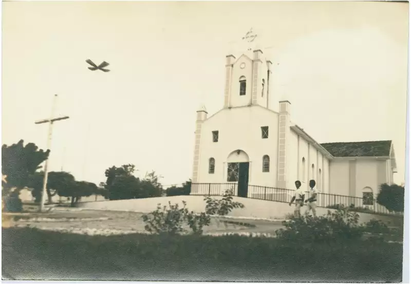 Foto 18: Paróquia de São João Batista : Cumari, GO