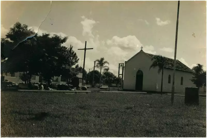 Foto 5: Igreja Matriz : Davinópolis, GO