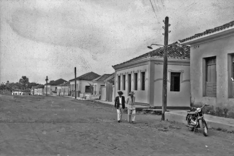 Foto 1: Rua principal de Formosa (GO)