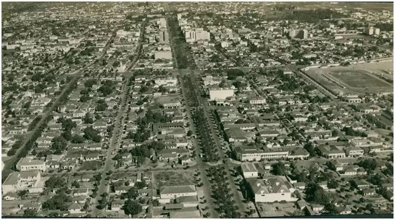 Foto 5: Vista aérea da cidade : Avenida Goiás : Goiânia, GO