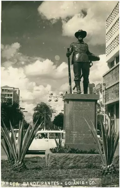 Foto 14: Monumento ao Bandeirante : Goiânia, GO