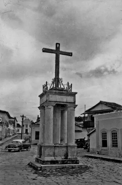 Foto 71: Cruz de Anhanguera em Goiás (GO)
