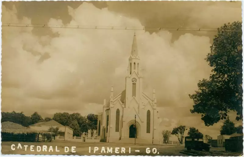 Foto 14: Catedral do Divino Espírito Santo : Ipameri, GO