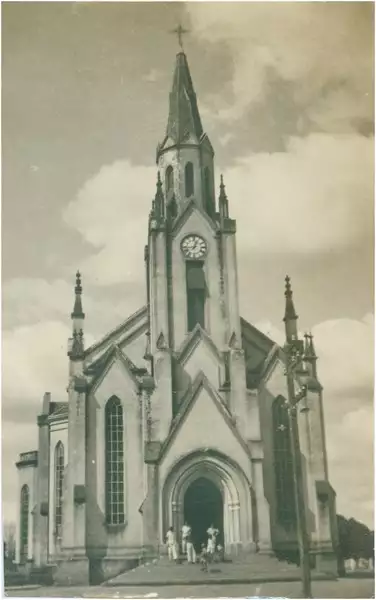 Foto 40: Catedral do Divino Espírito Santo : Ipameri, GO