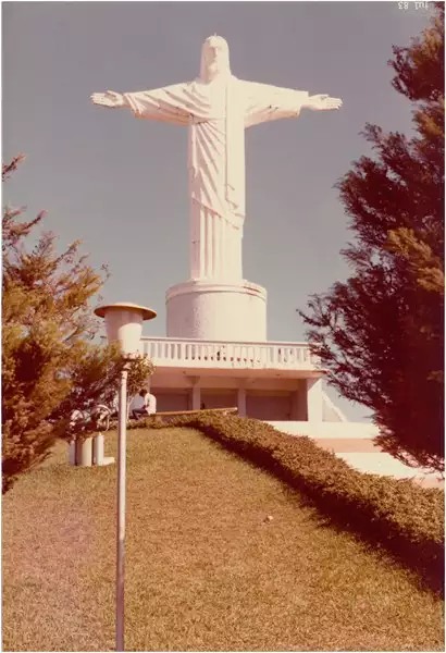 Foto 1: Cristo Redentor : Morrinhos, GO