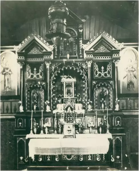Foto 1: Altar do [Santuário Velho] do Divino Pai Eterno : Trindade, GO