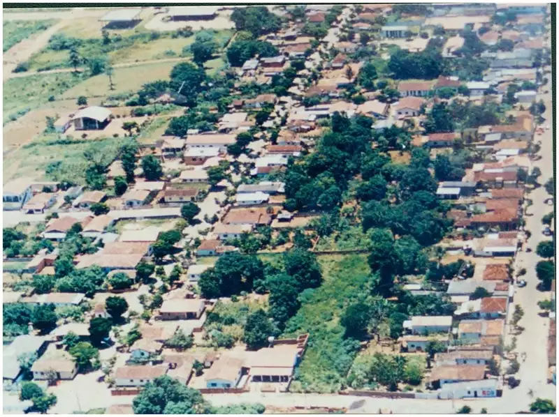 Foto 10: [Vista aérea da cidade] : Vianópolis, GO