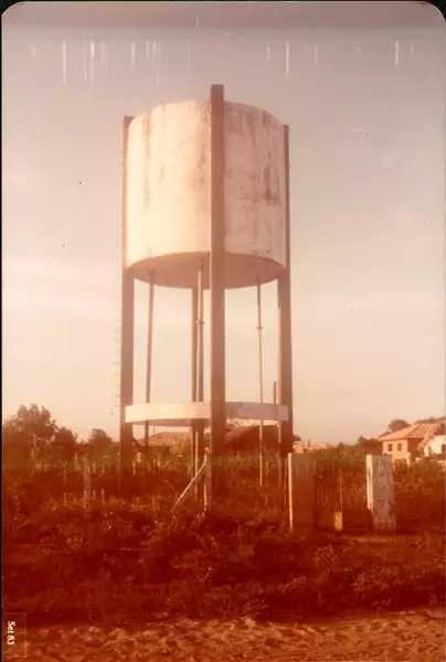 Foto 13: Caixa de água da Caema : Bacuri, MA