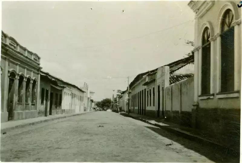 Foto 6: Avenida Getúlio Vargas : Codó, MA