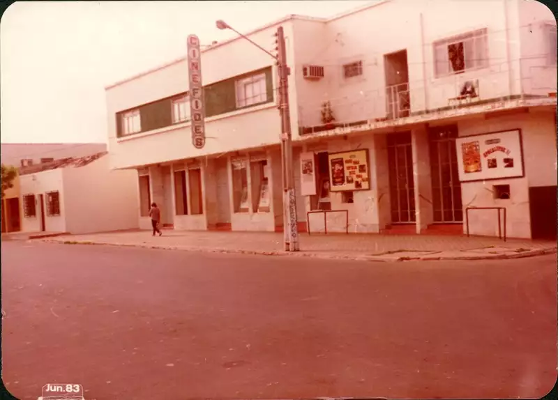 Foto 40: [Rua Coronel Manoel Bandeira] : Cine Fides : Imperatriz, MA