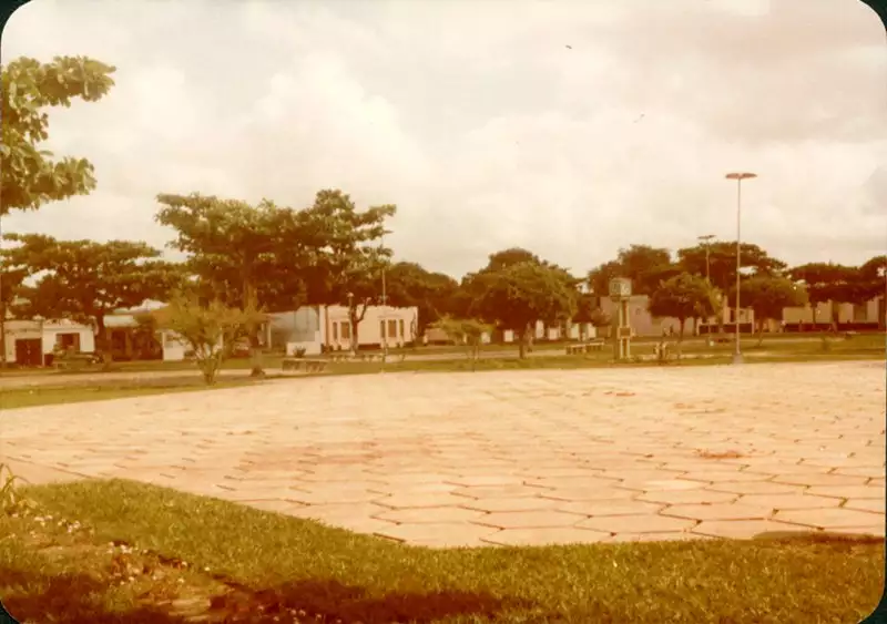 Foto 6: Praça José Sarney : Pinheiro, MA