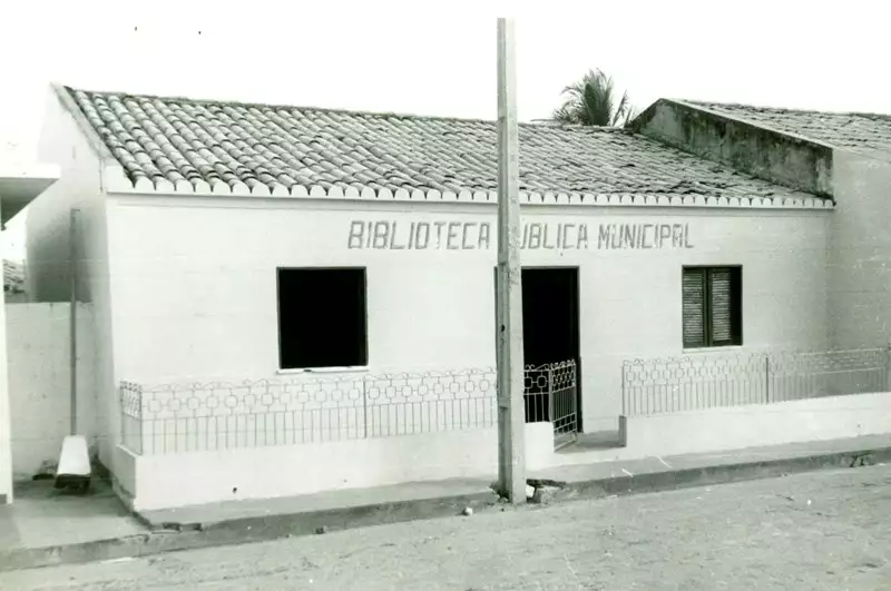 Foto 5: Biblioteca pública municipal : Santo Antônio dos Lopes, MA