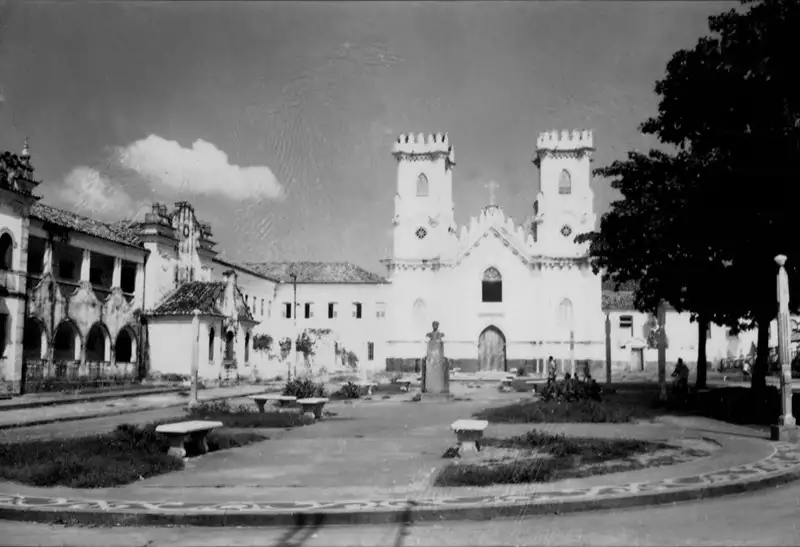 Foto 13: Igreja e Praça de Santo Antônio em São Luís (MA)