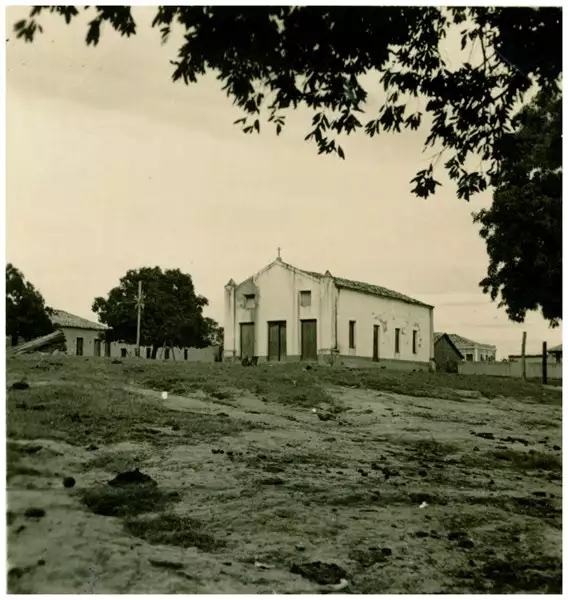 Foto 16: Igreja : São Raimundo das Mangabeiras, MA