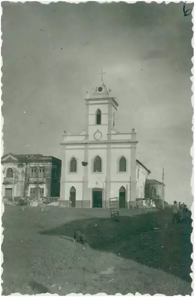 Foto 7: Igreja Matriz de Nossa Senhora da Conceição : Palácio episcopal : Viana, MA