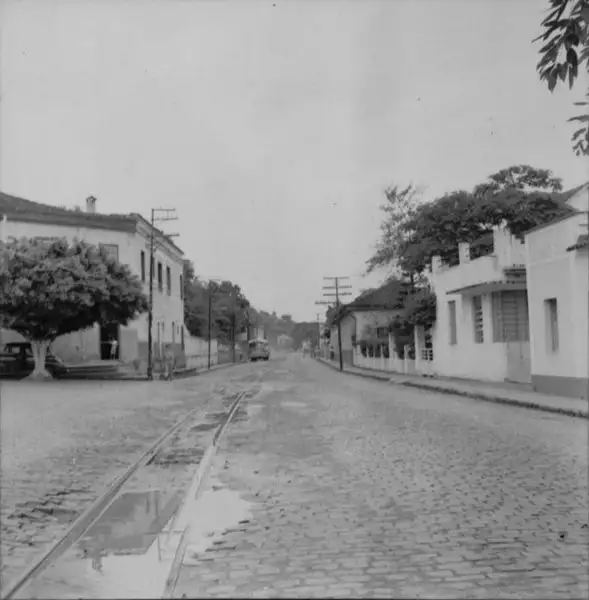 Foto 3: Rua Barão de Guararema : Município de Além Paraíba