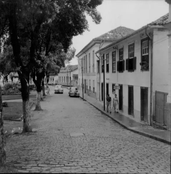 Foto 18: Praça Coronel Breves : Município de Além Paraíba