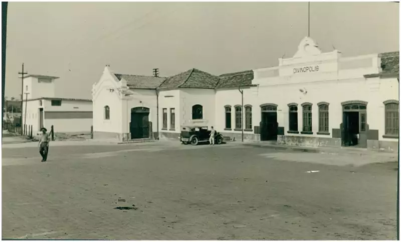 Foto 2: Estação Ferroviária de Divinópolis : Divinópolis, MG