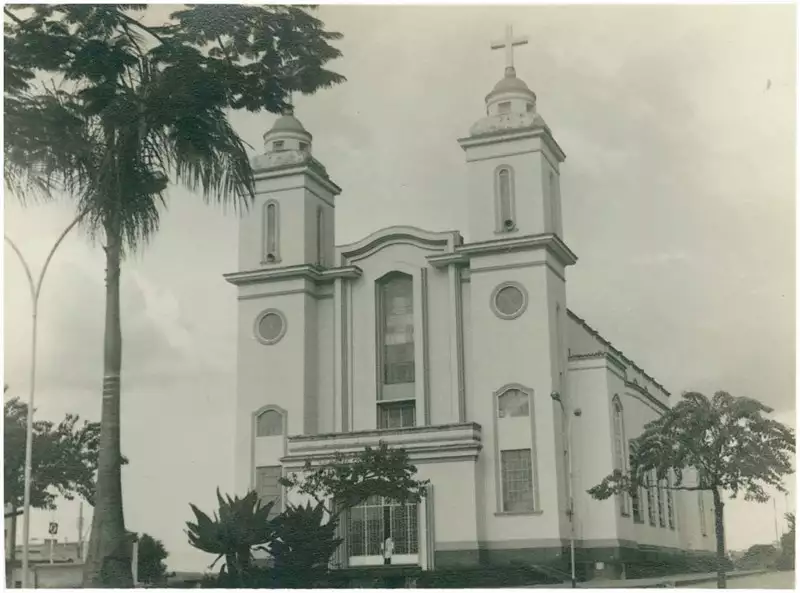 Foto 22: Catedral do Divino Espírito Santo : Divinópolis, MG