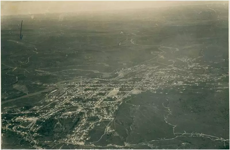 Foto 42: Vista aérea da cidade : Divinópolis, MG