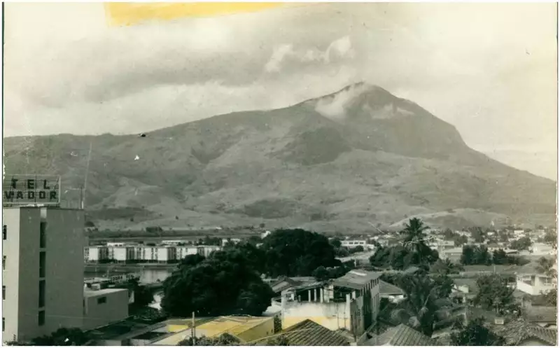 Foto 53: Vista panorâmica da cidade : Pico do Ibituruna : Governador Valadares, MG