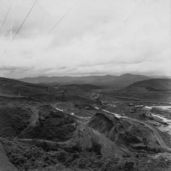Foto 53: Vista das instalações da usina Cauê - M. Itabira (MG)