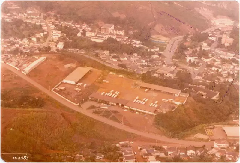 Foto 91: [Vista aérea da cidade] : Transportes Cisne Ltda. : Itabira (MG)