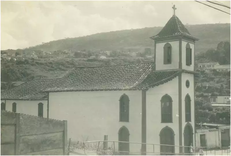Foto 102: Igreja de Nossa Senhora do Rosário : [vista panorâmica da cidade] : Itabira (MG)