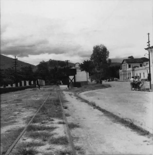 Foto 9: Estação férrea na cidade de Miraí (MG)