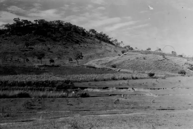 Foto 5: Dolina com cultivo de cana : Município de Paraopeba