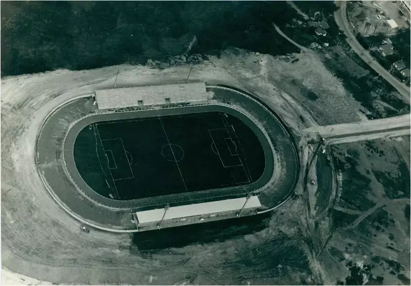 Foto 34: Estádio Municipal [Doutor Ronaldo Junqueira : vista aérea da cidade] : Poços de Caldas (MG)